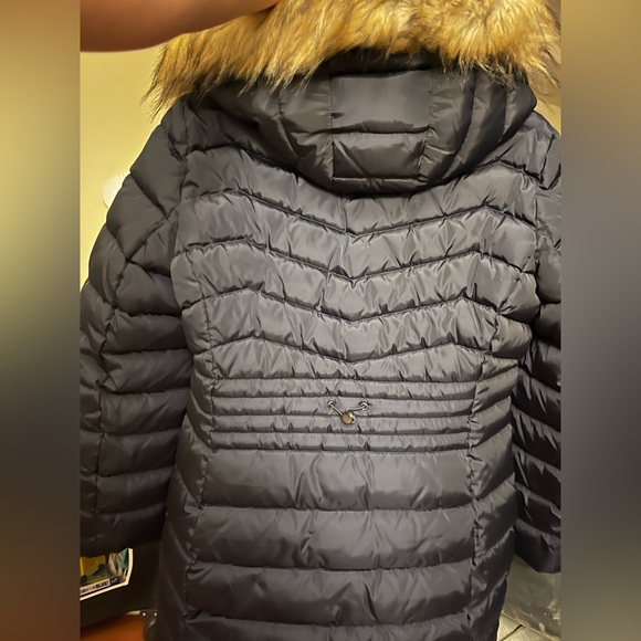 SOLD- Woman’s Winter Coat by Laundry - Picture 8 of 9